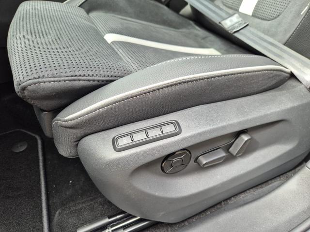 Skoda Kodiaq Sportline 1.5 TSI 204PS PHEV DSG schwenkb. AHK elektr. PanoDach HUD Alcantara PDC v+h 360&deg;Kamera CANTON Sound Klimaautomatik Sitzheizung Lenkradheizung Navi Apple CarPlay Android Auto 2xKeyless 19"LM vollelektr. Reichweite 116KM 
