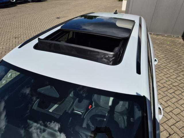 Skoda Kodiaq Sportline 1.5 TSI 204PS PHEV DSG schwenkb. AHK elektr. PanoDach HUD Alcantara PDC v+h 360&deg;Kamera CANTON Sound Klimaautomatik Sitzheizung Lenkradheizung Navi Apple CarPlay Android Auto 2xKeyless 19"LM vollelektr. Reichweite 116KM 