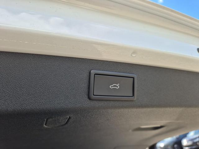 Skoda Kodiaq Sportline 1.5 TSI 204PS PHEV DSG schwenkb. AHK elektr. PanoDach HUD Alcantara PDC v+h 360&deg;Kamera CANTON Sound Klimaautomatik Sitzheizung Lenkradheizung Navi Apple CarPlay Android Auto 2xKeyless 19"LM vollelektr. Reichweite 116KM 