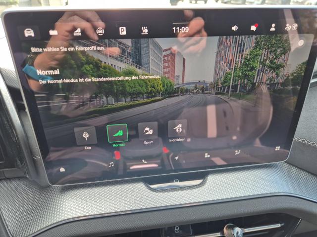 Skoda Kodiaq Sportline 1.5 TSI 204PS PHEV DSG schwenkb. AHK elektr. PanoDach HUD Alcantara PDC v+h 360&deg;Kamera CANTON Sound Klimaautomatik Sitzheizung Lenkradheizung Navi Apple CarPlay Android Auto 2xKeyless 19"LM vollelektr. Reichweite 116KM 