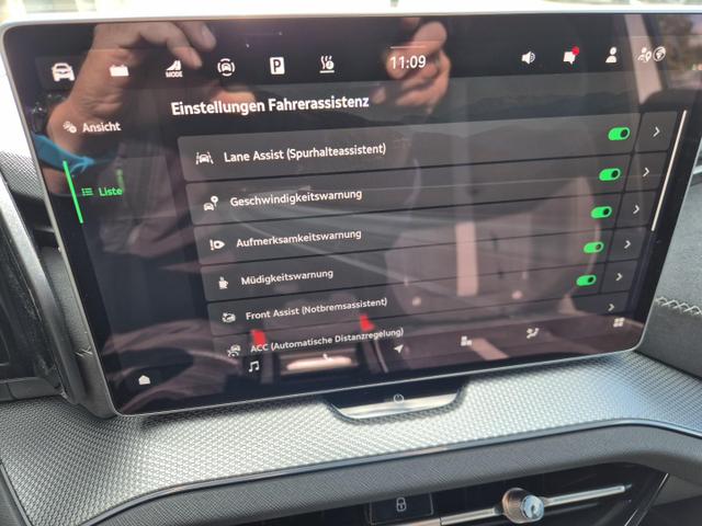 Skoda Kodiaq Sportline 1.5 TSI 204PS PHEV DSG schwenkb. AHK elektr. PanoDach HUD Alcantara PDC v+h 360&deg;Kamera CANTON Sound Klimaautomatik Sitzheizung Lenkradheizung Navi Apple CarPlay Android Auto 2xKeyless 19"LM vollelektr. Reichweite 116KM 