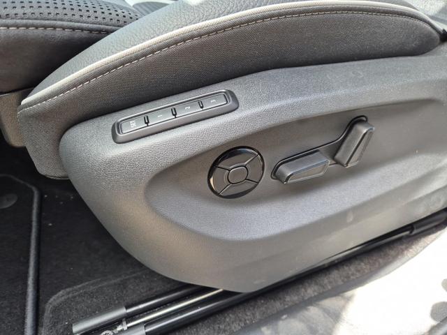 Skoda Kodiaq Sportline 1.5 TSI 204PS PHEV DSG schwenkb. AHK elektr. PanoDach HUD Alcantara PDC v+h 360&deg;Kamera CANTON Sound Klimaautomatik Sitzheizung Lenkradheizung Navi Apple CarPlay Android Auto 2xKeyless 19"LM vollelektr. Reichweite 116KM 