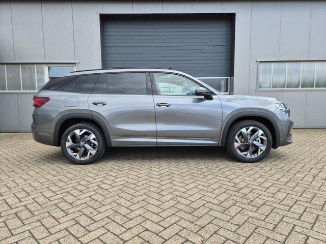 Skoda Kodiaq Sportline 1.5 TSI 204PS PHEV DSG schwenkb. AHK elektr. PanoDach HUD Alcantara PDC v+h 360&deg;Kamera CANTON Sound Klimaautomatik Sitzheizung Lenkradheizung Navi Apple CarPlay Android Auto 2xKeyless 19"LM vollelektr. Reichweite 116KM 