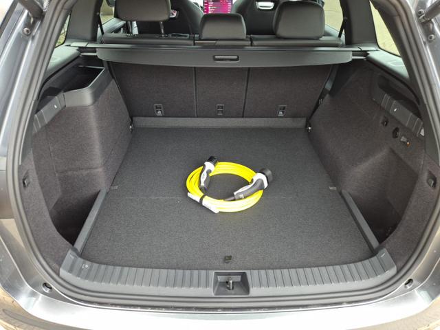 Skoda Kodiaq Sportline 1.5 TSI 204PS PHEV DSG schwenkb. AHK elektr. PanoDach HUD Alcantara PDC v+h 360&deg;Kamera CANTON Sound Klimaautomatik Sitzheizung Lenkradheizung Navi Apple CarPlay Android Auto 2xKeyless 19"LM vollelektr. Reichweite 116KM 