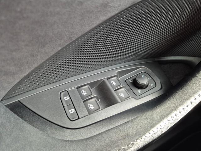 Skoda Kodiaq Sportline 1.5 TSI 204PS PHEV DSG schwenkb. AHK elektr. PanoDach HUD Alcantara PDC v+h 360&deg;Kamera CANTON Sound Klimaautomatik Sitzheizung Lenkradheizung Navi Apple CarPlay Android Auto 2xKeyless 19"LM vollelektr. Reichweite 116KM 