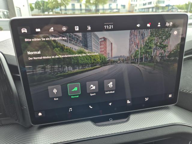 Skoda Kodiaq Sportline 1.5 TSI 204PS PHEV DSG schwenkb. AHK elektr. PanoDach HUD Alcantara PDC v+h 360&deg;Kamera CANTON Sound Klimaautomatik Sitzheizung Lenkradheizung Navi Apple CarPlay Android Auto 2xKeyless 19"LM vollelektr. Reichweite 116KM 