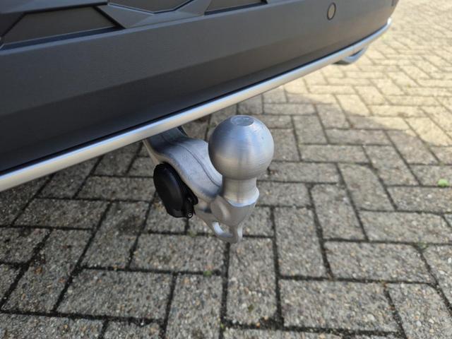 Skoda Kodiaq Sportline 1.5 TSI 204PS PHEV DSG schwenkb. AHK elektr. PanoDach HUD Alcantara PDC v+h 360&deg;Kamera CANTON Sound Klimaautomatik Sitzheizung Lenkradheizung Navi Apple CarPlay Android Auto 2xKeyless 19"LM vollelektr. Reichweite 116KM 