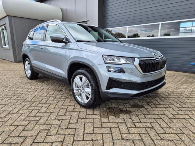 Skoda Karoq 1.5 TSI 150PS DSG Selection AHK Klimaautomatik Sitzheizung Lenkradheizung ACC PDC v+h R&uuml;ckf.Kamera abg.Scheiben Apple CarPlay Android Auto 17"LM 