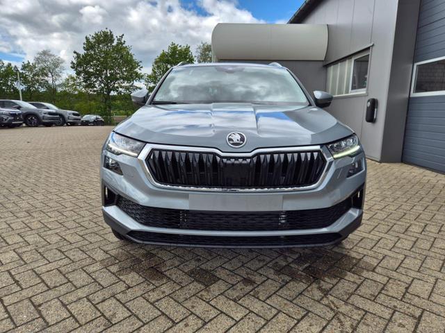 Skoda Karoq 1.5 TSI 150PS DSG Selection AHK Klimaautomatik Sitzheizung Lenkradheizung ACC PDC v+h R&uuml;ckf.Kamera abg.Scheiben Apple CarPlay Android Auto 17"LM 