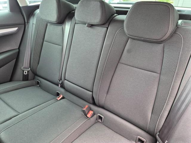 Skoda Karoq 1.5 TSI 150PS DSG Selection AHK Klimaautomatik Sitzheizung Lenkradheizung ACC PDC v+h R&uuml;ckf.Kamera abg.Scheiben Apple CarPlay Android Auto 17"LM 