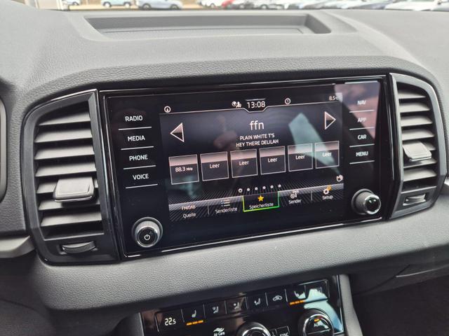 Skoda Karoq 1.5 TSI 150PS DSG Selection AHK Klimaautomatik Sitzheizung Lenkradheizung ACC PDC v+h R&uuml;ckf.Kamera abg.Scheiben Apple CarPlay Android Auto 17"LM 