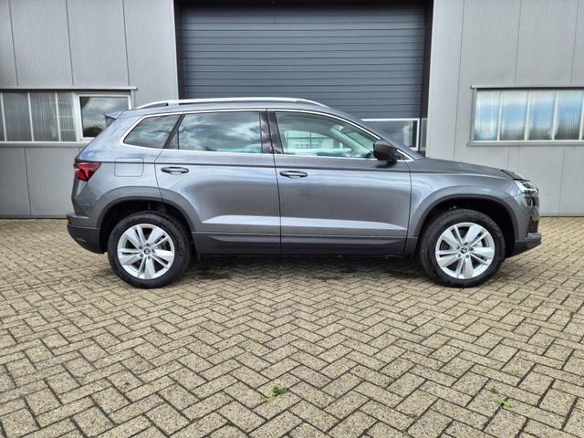 Skoda Karoq 1.5 TSI 150PS DSG Selection AHK Klimaautomatik Sitzheizung Lenkradheizung ACC PDC v+h R&uuml;ckf.Kamera abg.Scheiben Apple CarPlay Android Auto 17"LM 