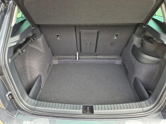 Skoda Karoq 1.5 TSI 150PS DSG Selection AHK Klimaautomatik Sitzheizung Lenkradheizung ACC PDC v+h R&uuml;ckf.Kamera abg.Scheiben Apple CarPlay Android Auto 17"LM 