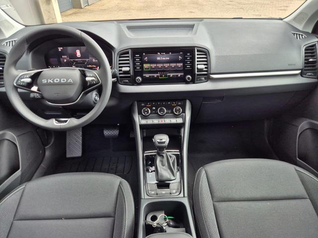 Skoda Karoq 1.5 TSI 150PS DSG Selection AHK Klimaautomatik Sitzheizung Lenkradheizung ACC PDC v+h R&uuml;ckf.Kamera abg.Scheiben Apple CarPlay Android Auto 17"LM 