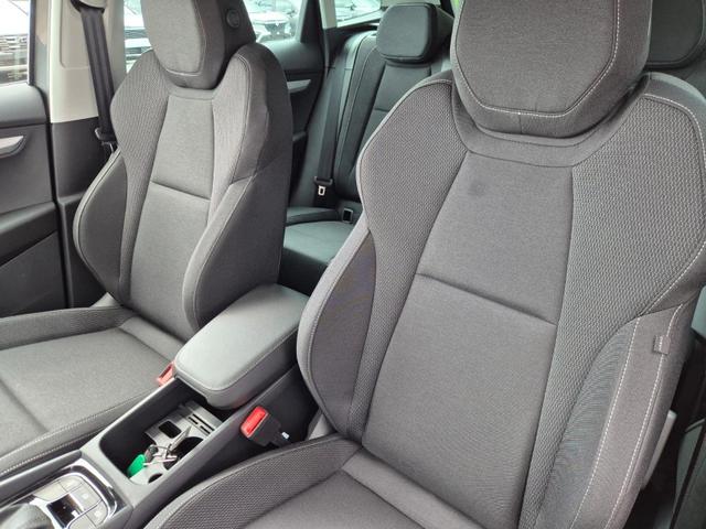 Skoda Karoq 1.5 TSI 150PS DSG Selection AHK Klimaautomatik Sitzheizung Lenkradheizung ACC PDC v+h R&uuml;ckf.Kamera abg.Scheiben Apple CarPlay Android Auto 17"LM 
