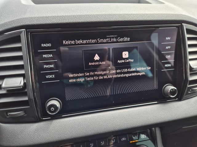 Skoda Karoq 1.5 TSI 150PS DSG Selection AHK Klimaautomatik Sitzheizung Lenkradheizung ACC PDC v+h R&uuml;ckf.Kamera abg.Scheiben Apple CarPlay Android Auto 17"LM 