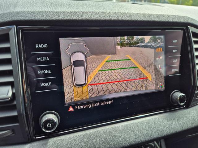 Skoda Karoq 1.5 TSI 150PS DSG Selection AHK Klimaautomatik Sitzheizung Lenkradheizung ACC PDC v+h R&uuml;ckf.Kamera abg.Scheiben Apple CarPlay Android Auto 17"LM 