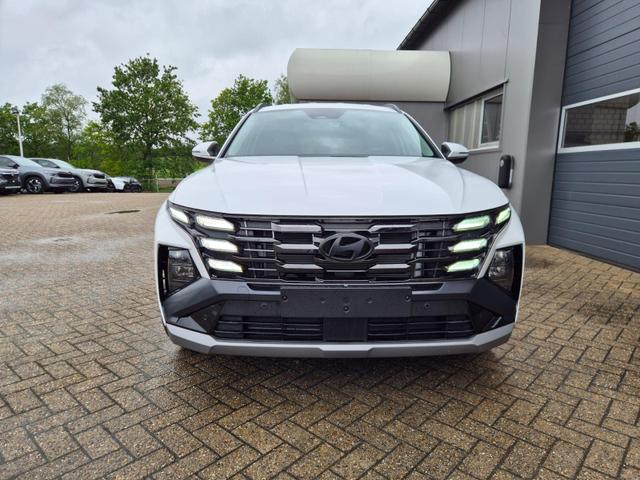 Hyundai TUCSON Trend 1.6 T-GDI 150PS Automatik TZ 2026 Teil-Leder Sitzheizung v+h Lenkradheizung Klimaautomatik Navi Touchscreen DAB+ Apple CarPlay + Android Auto PDC R&uuml;ckf.-Kamera Matrix-LED-Scheinw. 