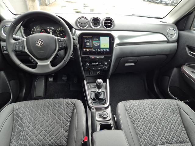 Suzuki Vitara Comfort+ 110PS MHEV 4x4 ALLGRIP 1.4 Boosterjet Allrad Teilleder mit Alcantara Navi Klimaautomatik Sitzheizung ACC PDC v+h R&uuml;ckf.Kamera Suzuki-Radio Apple CarPlay Android Auto Touchscreen 2xKeyless 17-LM 