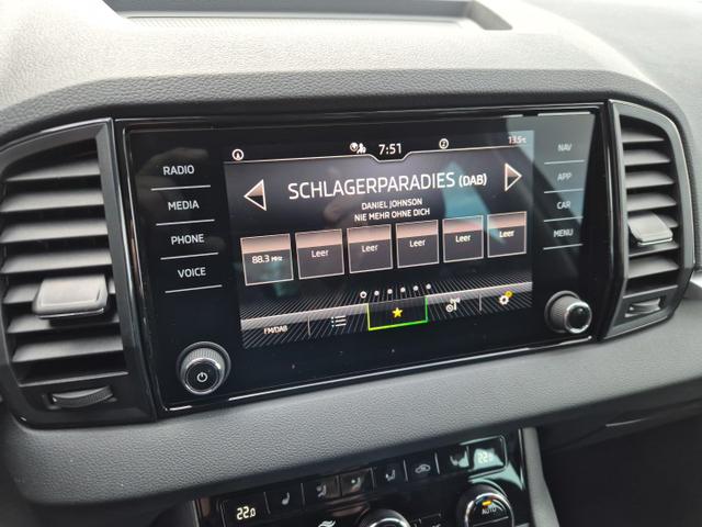 Skoda Karoq 1.5 TSI 150PS DSG Selection Klimaautomatik Sitzheizung Lenkradheizung ACC PDC v+h R&uuml;ckf.Kamera abg.Scheiben Apple CarPlay Android Auto 17"LM 