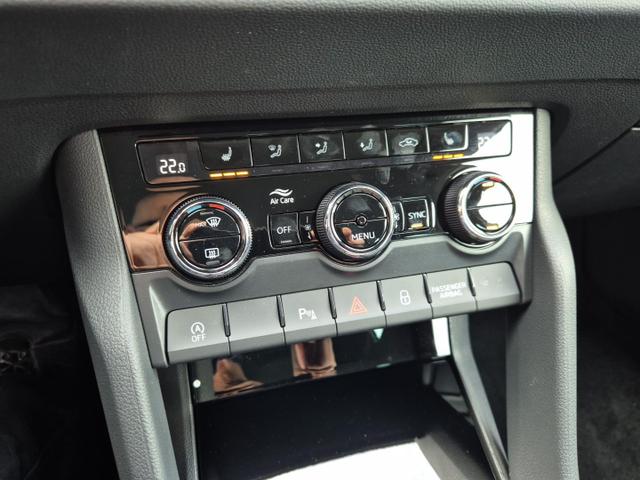 Skoda Karoq 1.5 TSI 150PS DSG Selection Klimaautomatik Sitzheizung Lenkradheizung ACC PDC v+h R&uuml;ckf.Kamera abg.Scheiben Apple CarPlay Android Auto 17"LM 