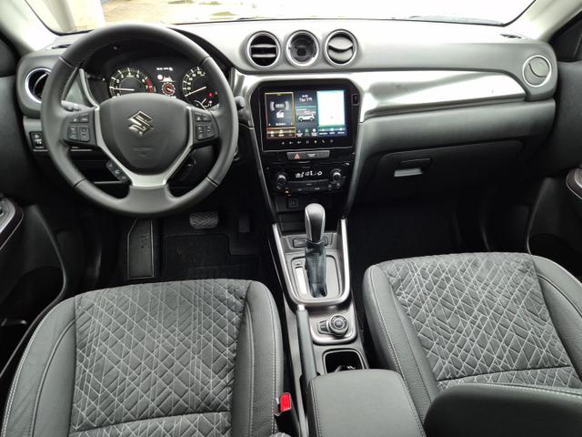 Suzuki Vitara Comfort+ 110PS Automatik MHEV 4x4 ALLGRIP 1.4 Boosterjet Teilleder Navi Klimaautomatik Sitzheizung ACC PDC v+h R&uuml;ckf.Kamera Suzuki-Radio Apple CarPlay Android Auto Touchscreen 2xKeyless 17-LM 