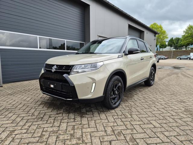 Suzuki Vitara - Comfort+ 110PS Automatik MHEV 4x4 ALLGRIP 1.4 Boosterjet Black Edition Panodach Teilleder Navi Klimaautomatik Sitzheizung ACC PDC v+h R&uuml;ckf.Kamera Suzuki-Radio Apple CarPlay Android Auto Touchscreen 2xKeyless 17-LM