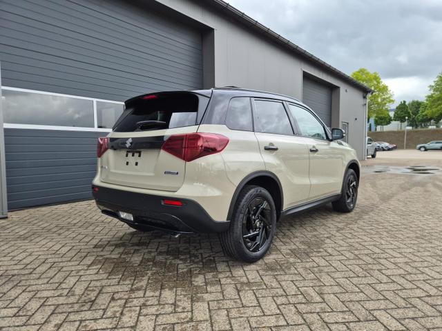 Suzuki Vitara Comfort+ 110PS Automatik MHEV 4x4 ALLGRIP 1.4 Boosterjet Black Edition Panodach Teilleder Navi Klimaautomatik Sitzheizung ACC PDC v+h R&uuml;ckf.Kamera Suzuki-Radio Apple CarPlay Android Auto Touchscreen 2xKeyless 17-LM 