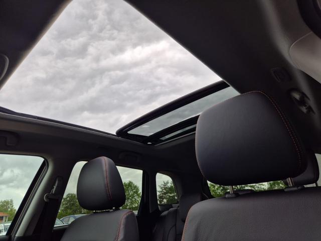 Suzuki Vitara Comfort+ 110PS Automatik MHEV 4x4 ALLGRIP 1.4 Boosterjet Black Edition Panodach Teilleder Navi Klimaautomatik Sitzheizung ACC PDC v+h R&uuml;ckf.Kamera Suzuki-Radio Apple CarPlay Android Auto Touchscreen 2xKeyless 17-LM 