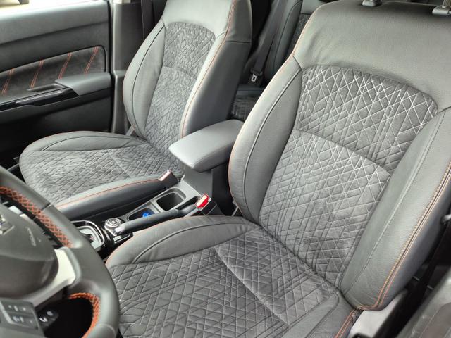 Suzuki Vitara Comfort+ 110PS Automatik MHEV 4x4 ALLGRIP 1.4 Boosterjet Black Edition Panodach Teilleder Navi Klimaautomatik Sitzheizung ACC PDC v+h R&uuml;ckf.Kamera Suzuki-Radio Apple CarPlay Android Auto Touchscreen 2xKeyless 17-LM 