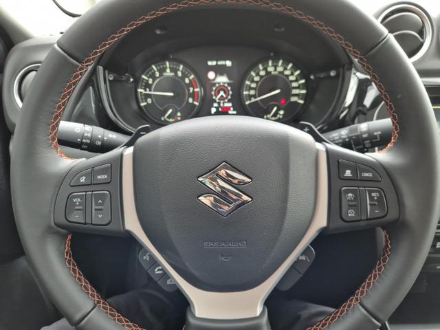 Suzuki Vitara Comfort+ 110PS Automatik MHEV 4x4 ALLGRIP 1.4 Boosterjet Black Edition Panodach Teilleder Navi Klimaautomatik Sitzheizung ACC PDC v+h R&uuml;ckf.Kamera Suzuki-Radio Apple CarPlay Android Auto Touchscreen 2xKeyless 17-LM 