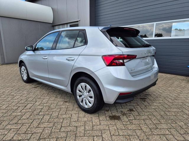 Skoda Fabia 1.0 TSI 115PS DSG Selection 5-t&uuml;rig R&uuml;ckf.Kamera Parksensoren Sitzheizung Multifunktionslenkrad Klima Skoda-Radio Bluetooth Touchscreen Tempomat Nebelsch. Apple CarPlay + Android Auto 