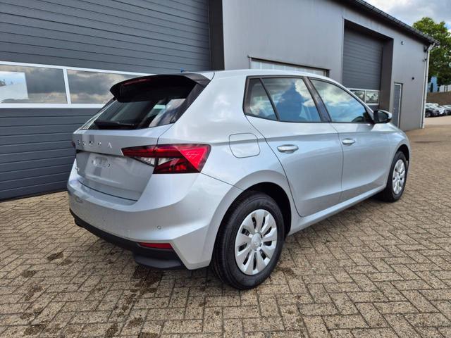Skoda Fabia 1.0 TSI 115PS DSG Selection 5-t&uuml;rig R&uuml;ckf.Kamera Parksensoren Sitzheizung Multifunktionslenkrad Klima Skoda-Radio Bluetooth Touchscreen Tempomat Nebelsch. Apple CarPlay + Android Auto 