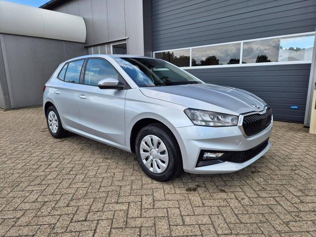 Skoda Fabia 1.0 TSI 115PS DSG Selection 5-t&uuml;rig R&uuml;ckf.Kamera Parksensoren Sitzheizung Multifunktionslenkrad Klima Skoda-Radio Bluetooth Touchscreen Tempomat Nebelsch. Apple CarPlay + Android Auto 