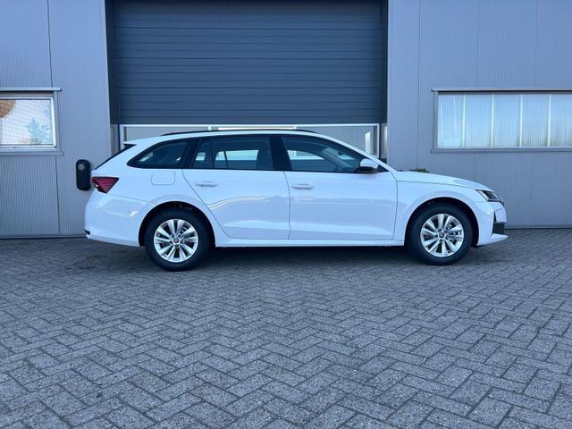 Skoda Octavia Combi 1.5 TSI 150PS m-HEV DSG Selection AHK Klimaautomatik ACC PDC v+h R&uuml;ckf.Kamera Sitzheizung TWA Apple CarPlay Android Auto 16"LM 