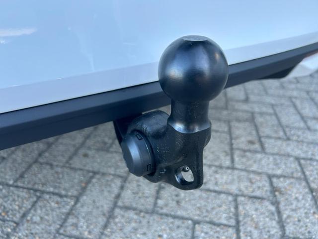 Skoda Octavia Combi 1.5 TSI 150PS m-HEV DSG Selection AHK Klimaautomatik ACC PDC v+h R&uuml;ckf.Kamera Sitzheizung TWA Apple CarPlay Android Auto 16"LM 