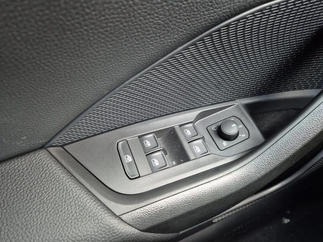 Skoda Octavia Combi 1.5 TSI 150PS m-HEV DSG Selection AHK Klimaautomatik ACC PDC v+h R&uuml;ckf.Kamera Sitzheizung TWA Apple CarPlay Android Auto 16"LM 