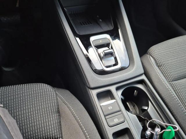 Skoda Octavia Combi 1.5 TSI 150PS m-HEV DSG Selection AHK Klimaautomatik ACC PDC v+h R&uuml;ckf.Kamera Sitzheizung TWA Apple CarPlay Android Auto 16"LM 