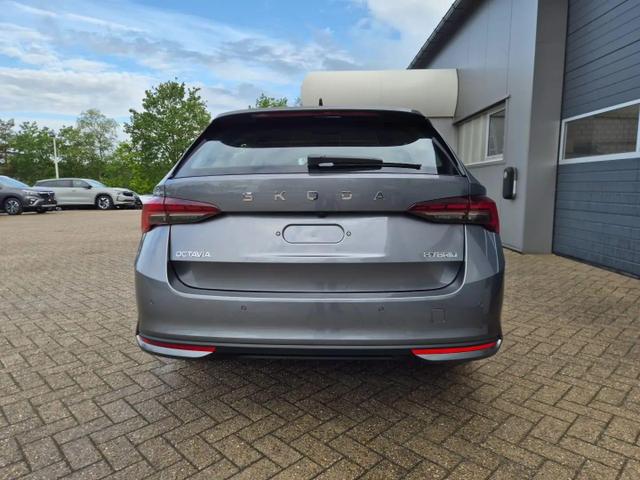 Skoda Octavia Combi 1.5 TSI 150PS m-HEV DSG Selection AHK Klimaautomatik ACC PDC v+h R&uuml;ckf.Kamera Sitzheizung TWA Apple CarPlay Android Auto 16"LM 