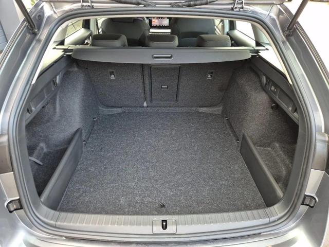 Skoda Octavia Combi 1.5 TSI 150PS m-HEV DSG Selection AHK Klimaautomatik ACC PDC v+h R&uuml;ckf.Kamera Sitzheizung TWA Apple CarPlay Android Auto 16"LM 