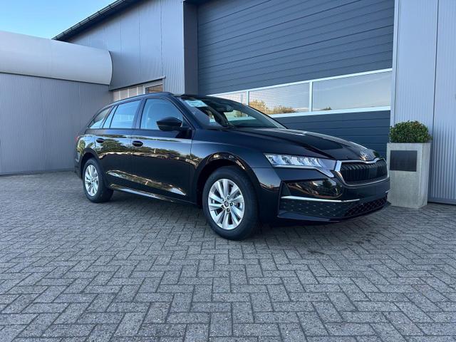 Skoda Octavia Combi 1.5 TSI 150PS m-HEV DSG Selection AHK Klimaautomatik ACC PDC v+h R&uuml;ckf.Kamera Sitzheizung TWA Apple CarPlay Android Auto 16"LM 