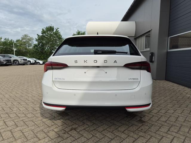 Skoda Octavia Combi 1.5 TSI 150PS m-HEV DSG Selection AHK Klimaautomatik ACC PDC v+h R&uuml;ckf.Kamera Sitzheizung TWA Apple CarPlay Android Auto 16"LM 