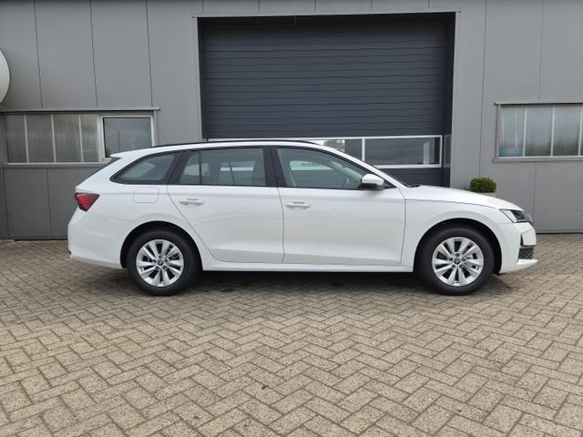 Skoda Octavia Combi 1.5 TSI 150PS m-HEV DSG Selection AHK Klimaautomatik ACC PDC v+h R&uuml;ckf.Kamera Sitzheizung TWA Apple CarPlay Android Auto 16"LM 