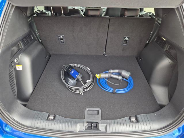 Ford Kuga ST-Line X 243PS PHEV Automatik HuD Matrix-LED schwenkb. AHK elektr. PanoDach Sitzheizung v+h Lenkradheizung Frontscheibe beheizb. Navi SYNC4 Apple CarPlay Android Auto Touchscreen PDC 4xKamera 2xKeyless B+O Sound 18"LM vollelektr. Reichweite 65K 