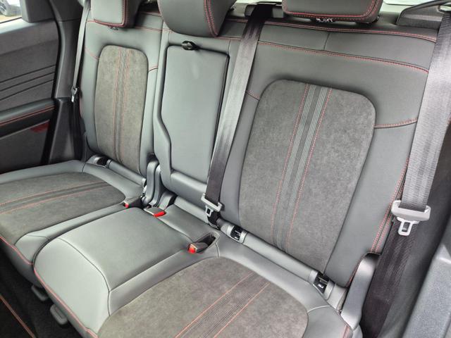 Ford Kuga ST-Line X 243PS PHEV Automatik HuD Matrix-LED schwenkb. AHK elektr. PanoDach Sitzheizung v+h Lenkradheizung Frontscheibe beheizb. Navi SYNC4 Apple CarPlay Android Auto Touchscreen PDC 4xKamera 2xKeyless B+O Sound 18"LM vollelektr. Reichweite 65K 