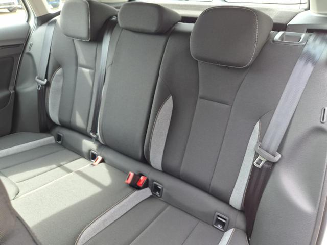 Skoda Kamiq 1.0 TSI 115PS DSG Selection R&uuml;ckf.Kamera PDC v+h Sitzheizung Klimaautomatik Skoda-Radio Apple CarPlay + Android Auto Tempomat Garantieverl&auml;ngerung 16"LM 