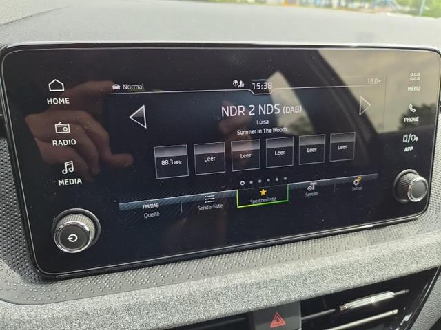 Skoda Kamiq 1.0 TSI 115PS DSG Selection R&uuml;ckf.Kamera PDC v+h Sitzheizung Klimaautomatik Skoda-Radio Apple CarPlay + Android Auto Tempomat Garantieverl&auml;ngerung 16"LM 