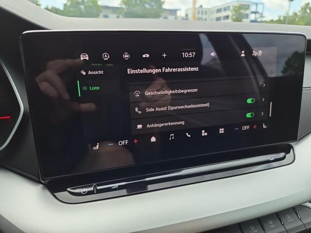 Skoda Octavia Combi 1.5 TSI 150PS m-HEV DSG Selection AHK Klimaautomatik ACC PDC v+h R&uuml;ckf.Kamera Sitzheizung TWA Apple CarPlay Android Auto 16"LM 