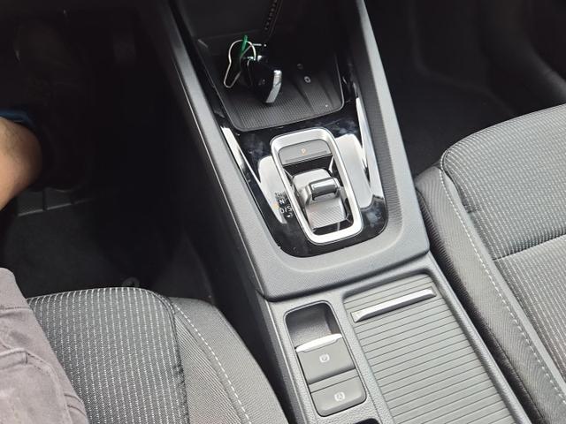 Skoda Octavia Combi 1.5 TSI 150PS m-HEV DSG Selection AHK Klimaautomatik ACC PDC v+h R&uuml;ckf.Kamera Sitzheizung TWA Apple CarPlay Android Auto 16"LM 