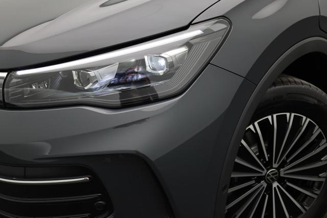 Volkswagen Tiguan Life 1,5 l eHybrid OPF 204PS DSG elekt.AHK Design Paket Matrix-Scheinw. elektr. Heckklappe Sitzheizung Lenkradheizung Frontscheibe beheizb. R&uuml;ckf.Kamera Klimaautomatik VW-Radio Bluetooth wireless Apple CarPlay + Android Auto PDC v+h ACC 2xKeyless 